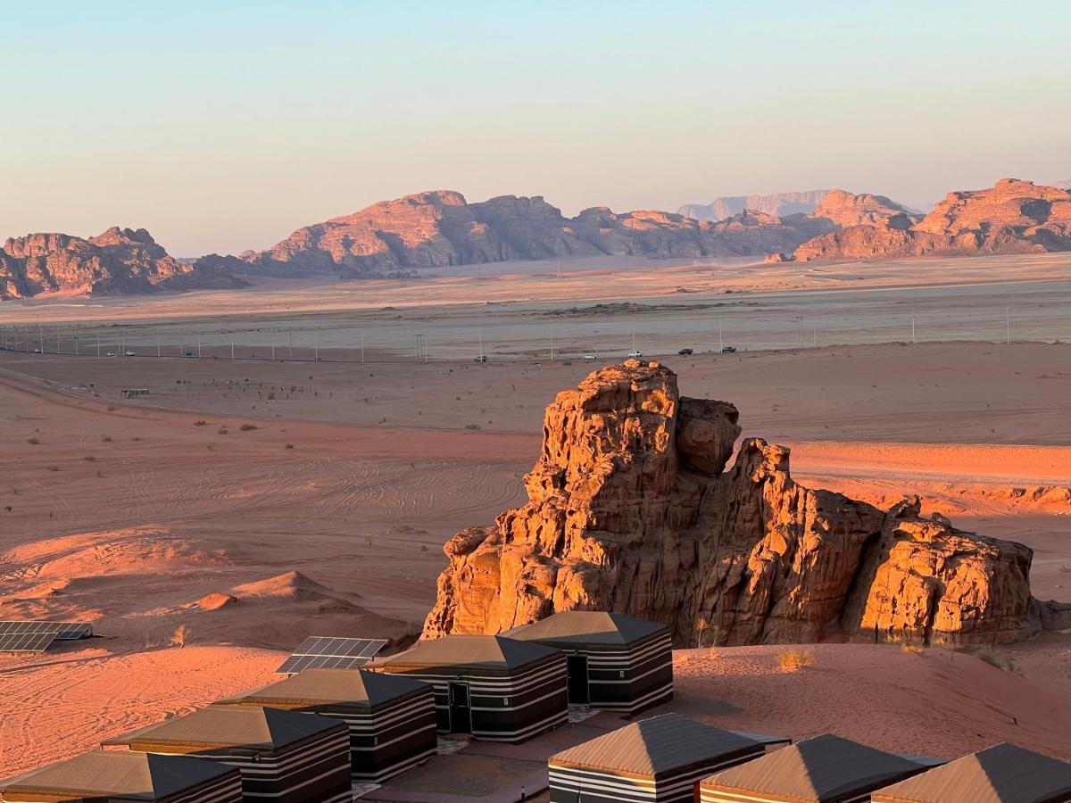 Wadi Rum Eagle Luxury Camp Экстерьер фото