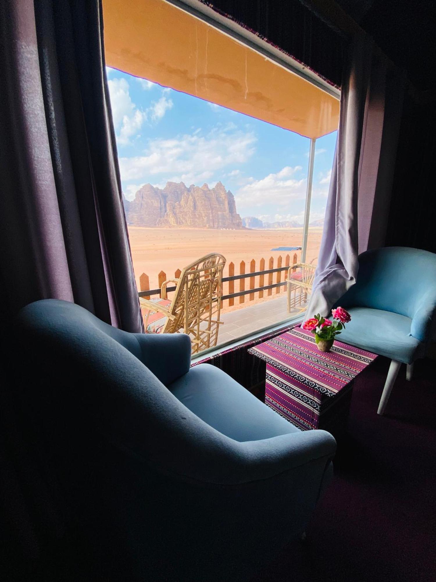Wadi Rum Eagle Luxury Camp Экстерьер фото