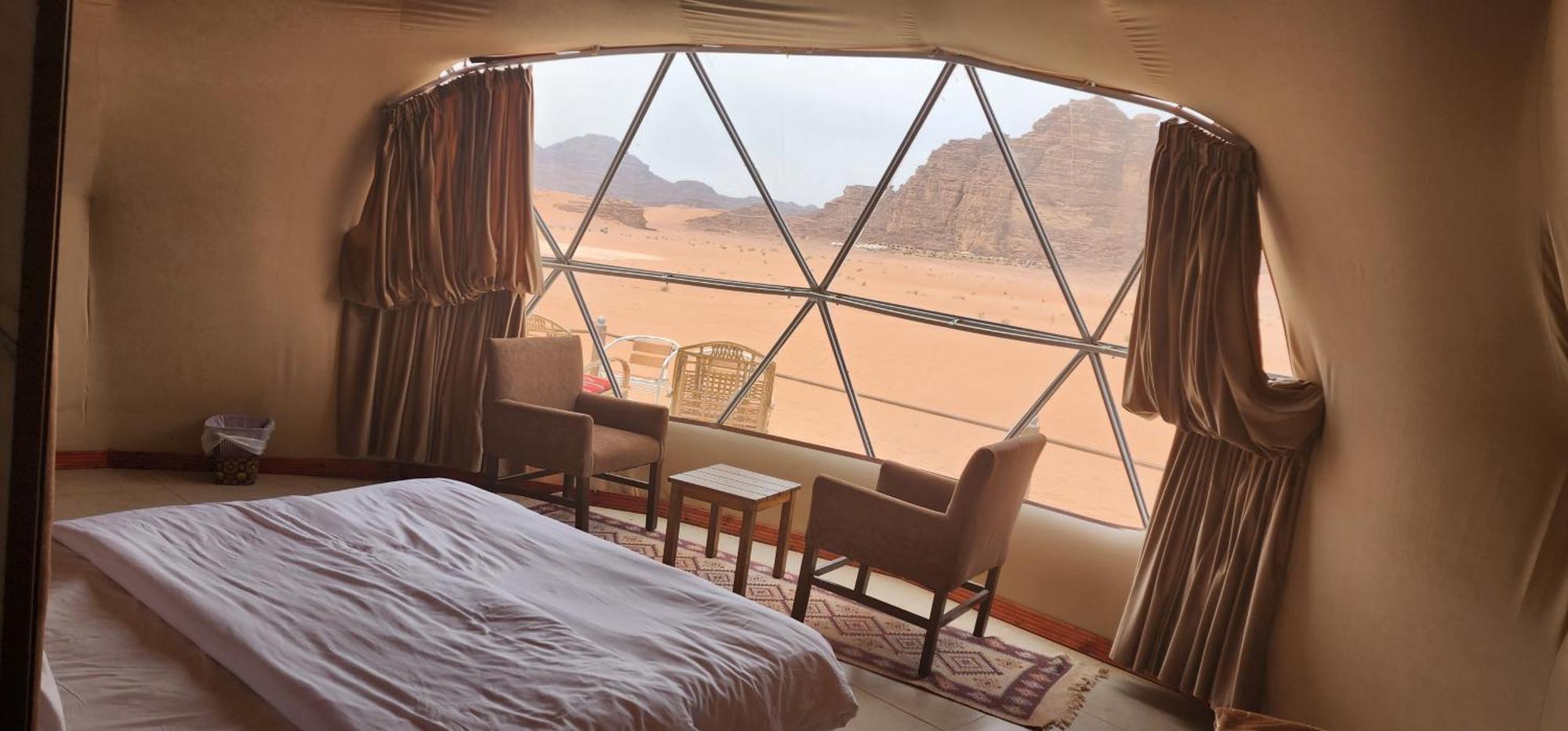 Wadi Rum Eagle Luxury Camp Экстерьер фото