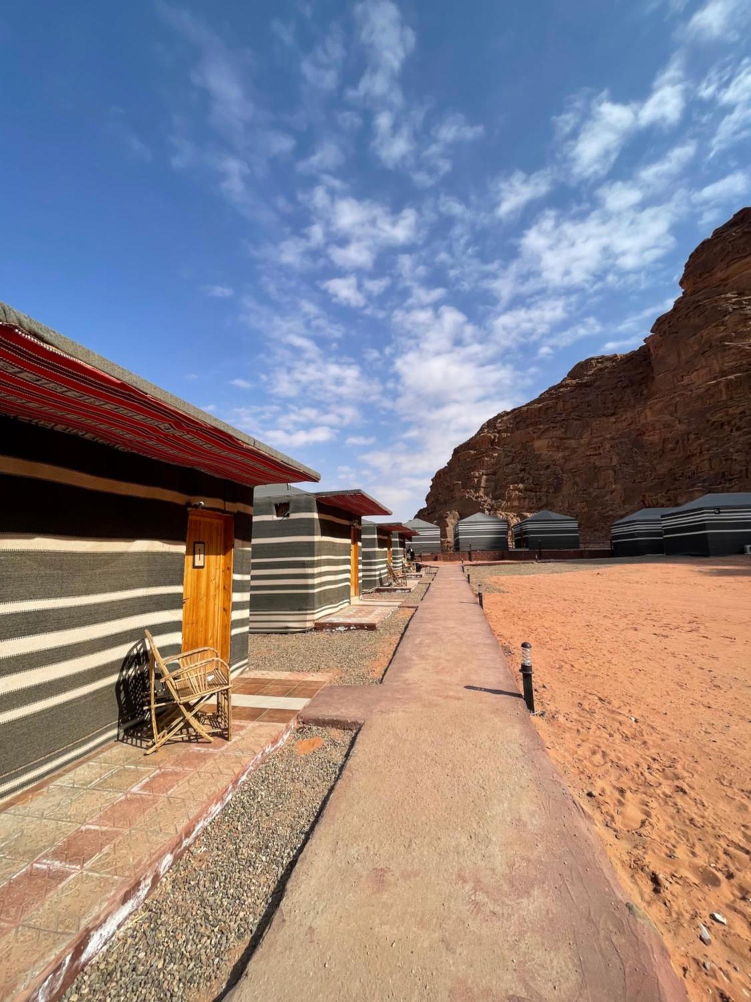 Wadi Rum Eagle Luxury Camp Экстерьер фото