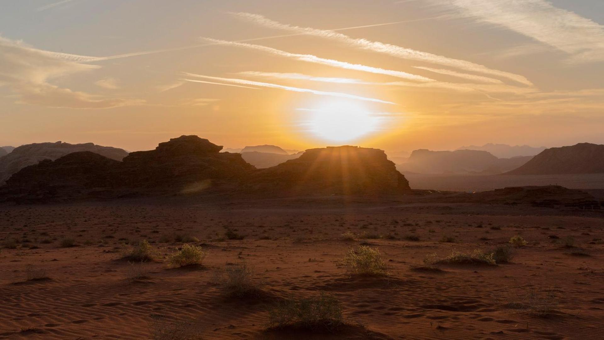 Wadi Rum Eagle Luxury Camp Экстерьер фото