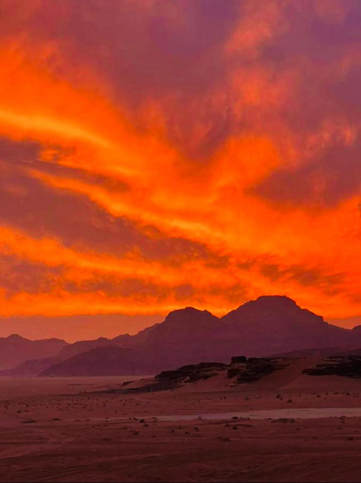 Wadi Rum Eagle Luxury Camp Экстерьер фото